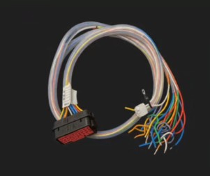 61031023|| WIRE HARNESS WITH 35 WAY AMPSEAL CONNECTOR.
